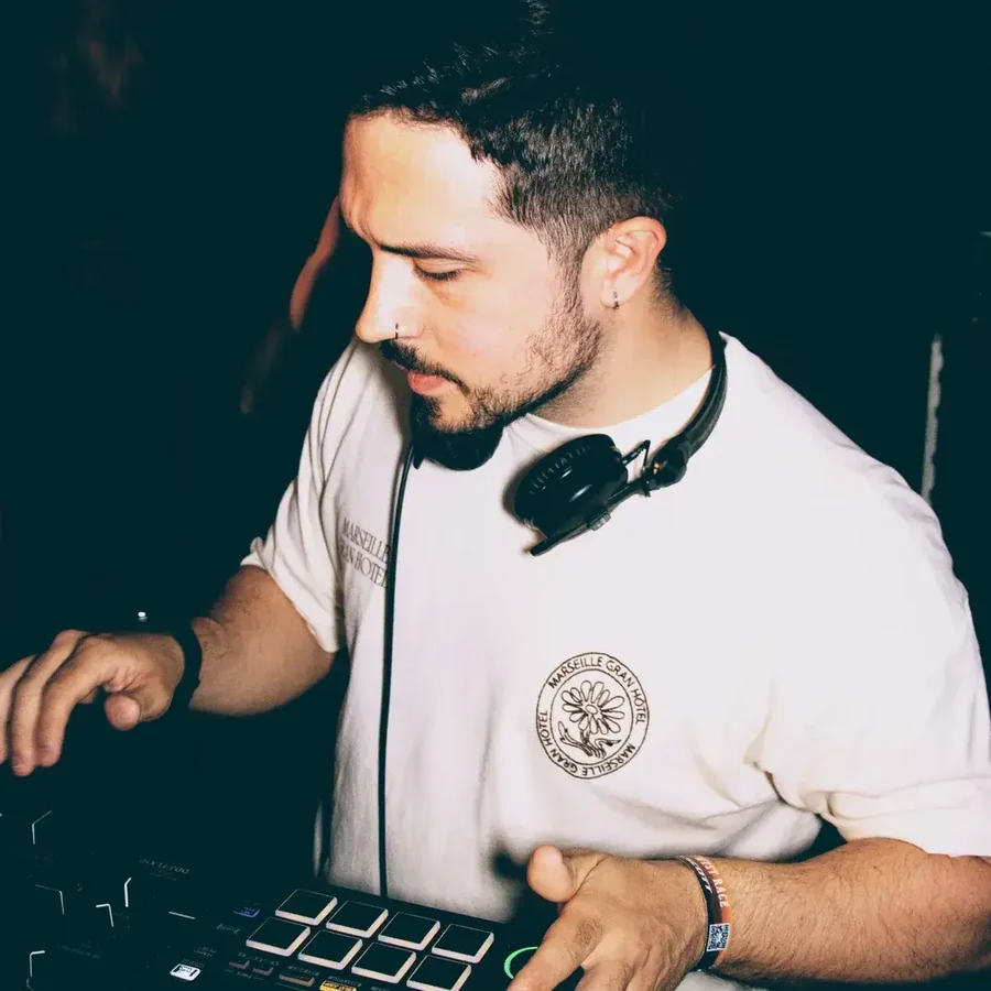 DJ Tochin